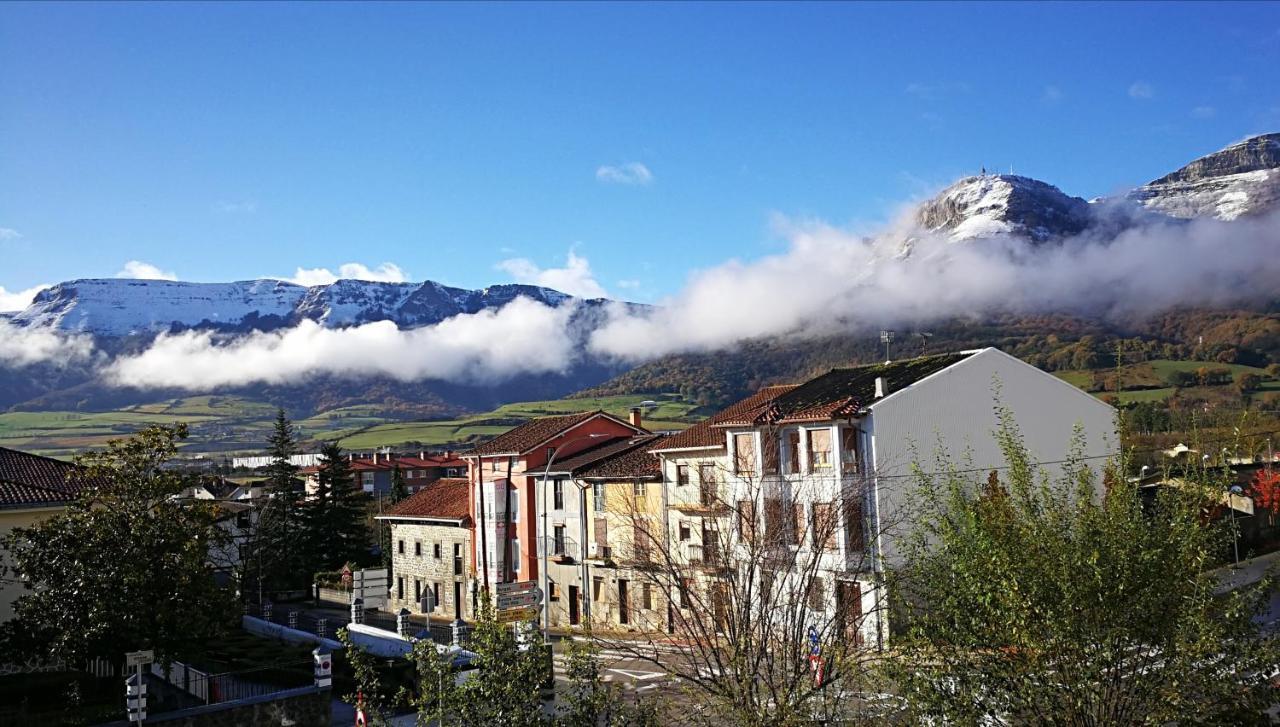 Velasco Jauregia-sierra De Sueños