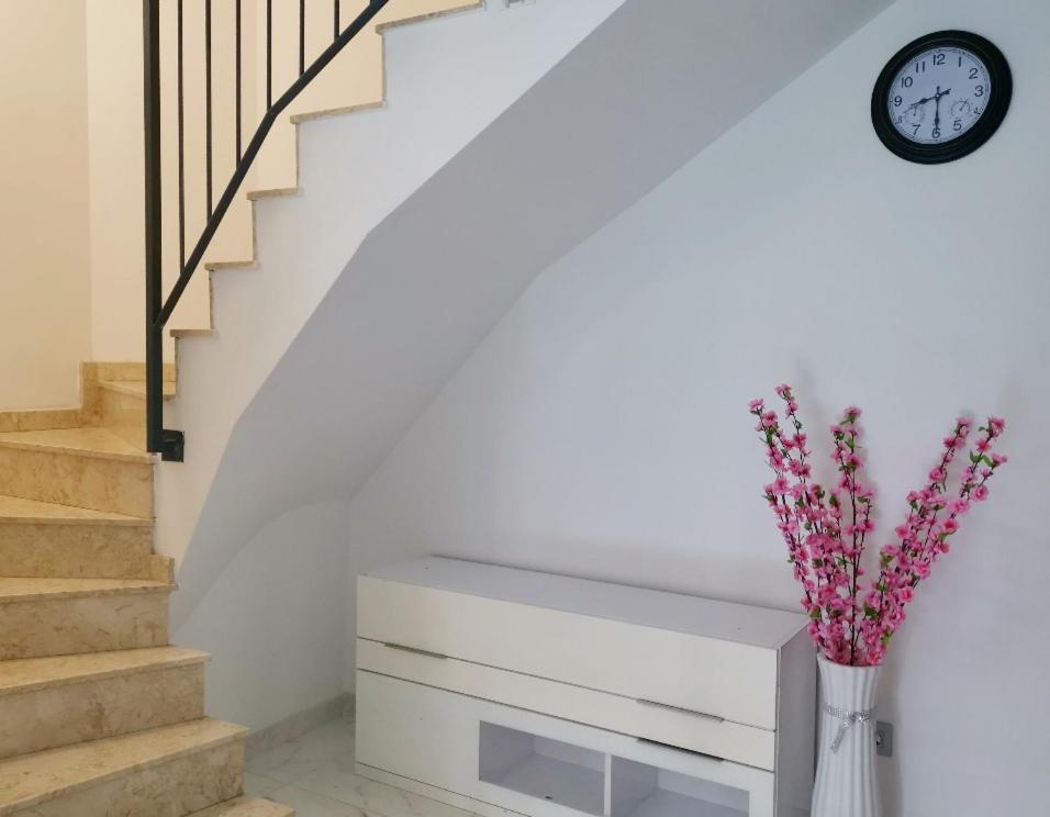Duplex / Beach 3min/ Bcn Center 10min/tren 2min Apartment
