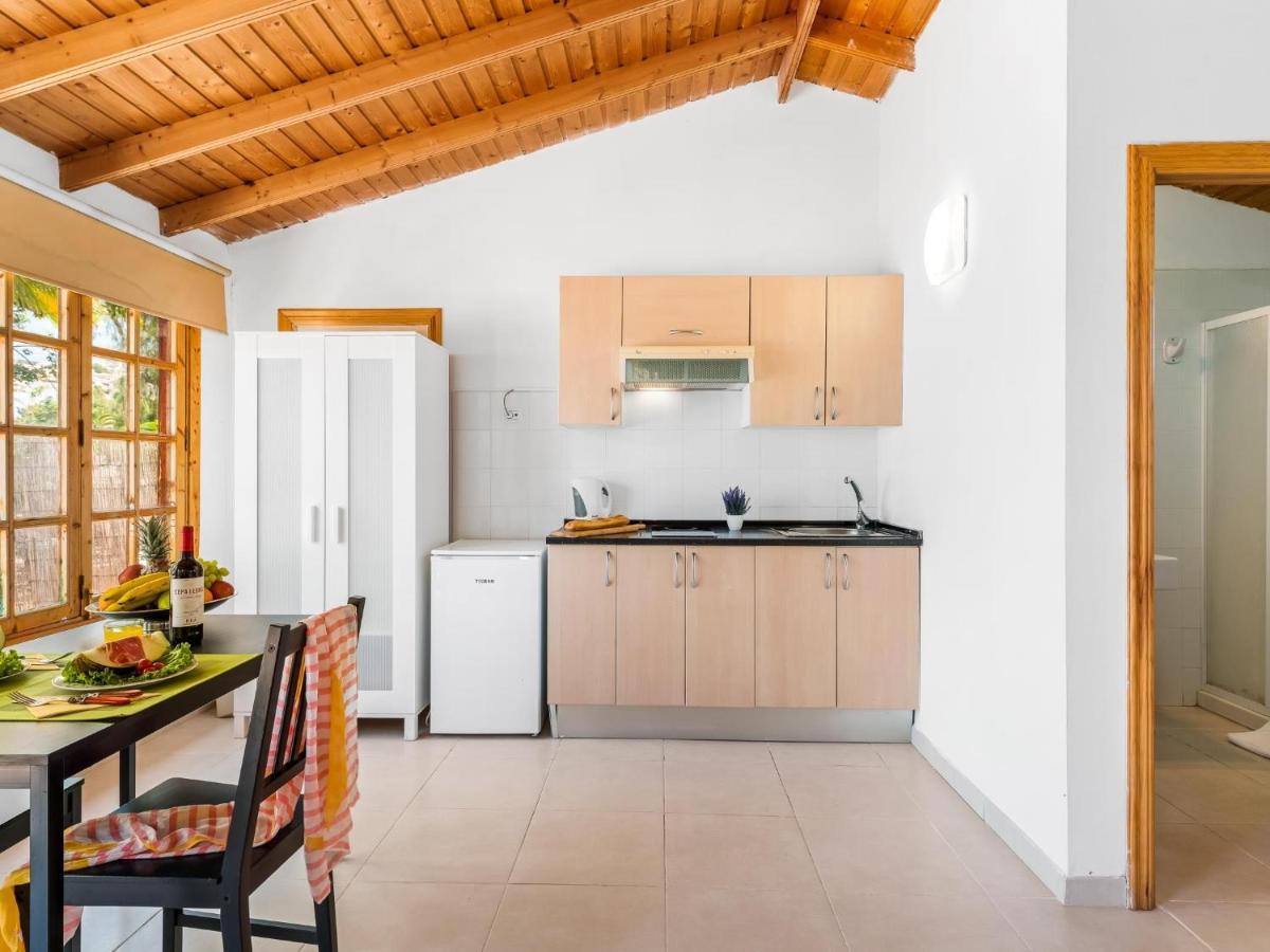 101 Bright, Pool View And Air Conditioning *