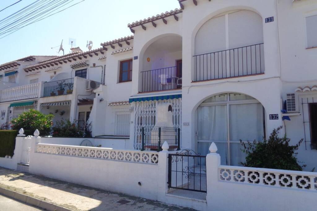 Lago Jardin : Bright Spacious One Bedroom Flat Apartamento *