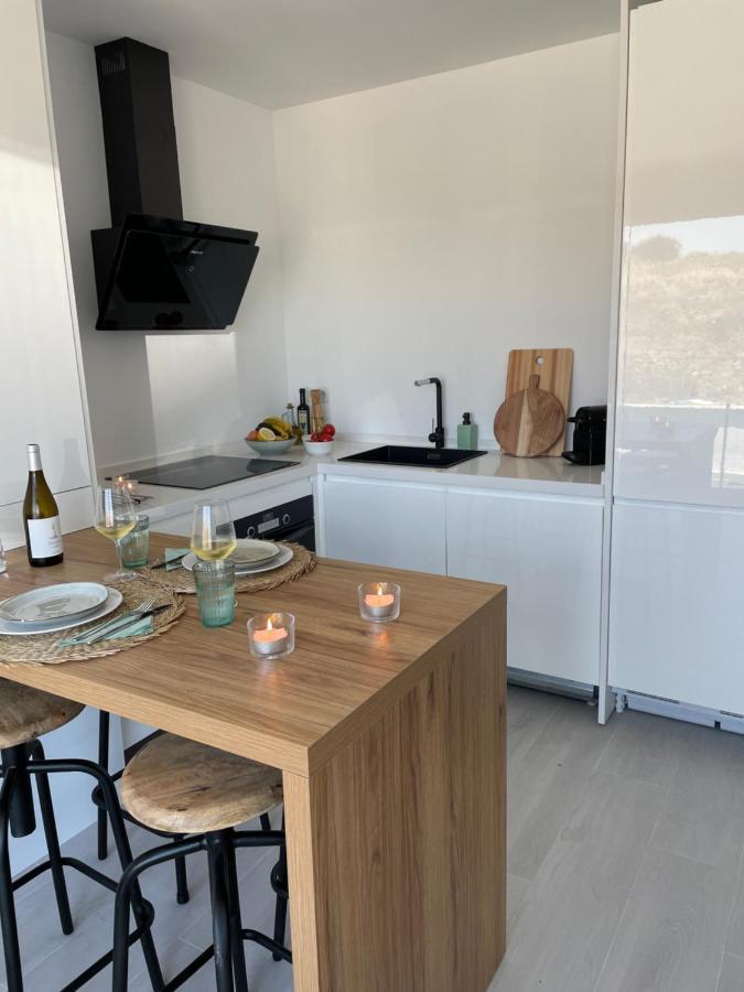 Apartment Cozy, Well Located And Balcony Sheltered From Wind *