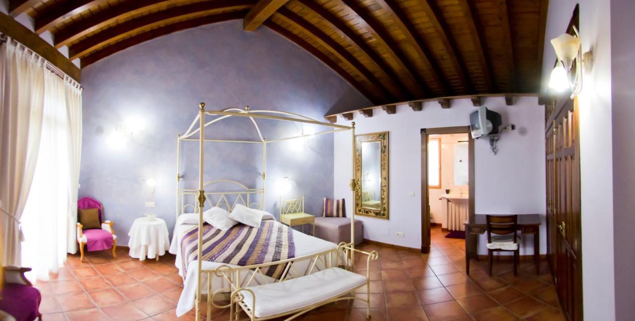 Campoelvalle Country house *