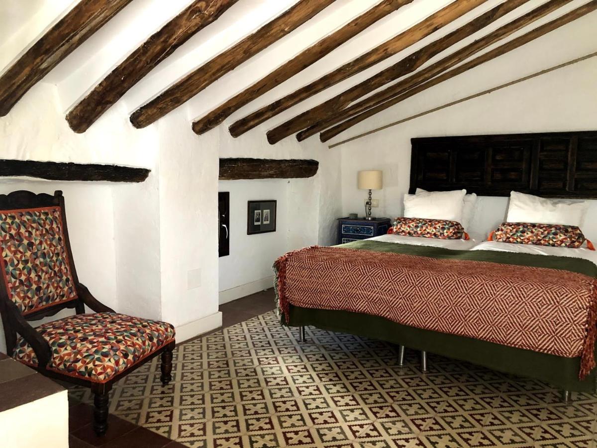 Almohalla51 Hotel *