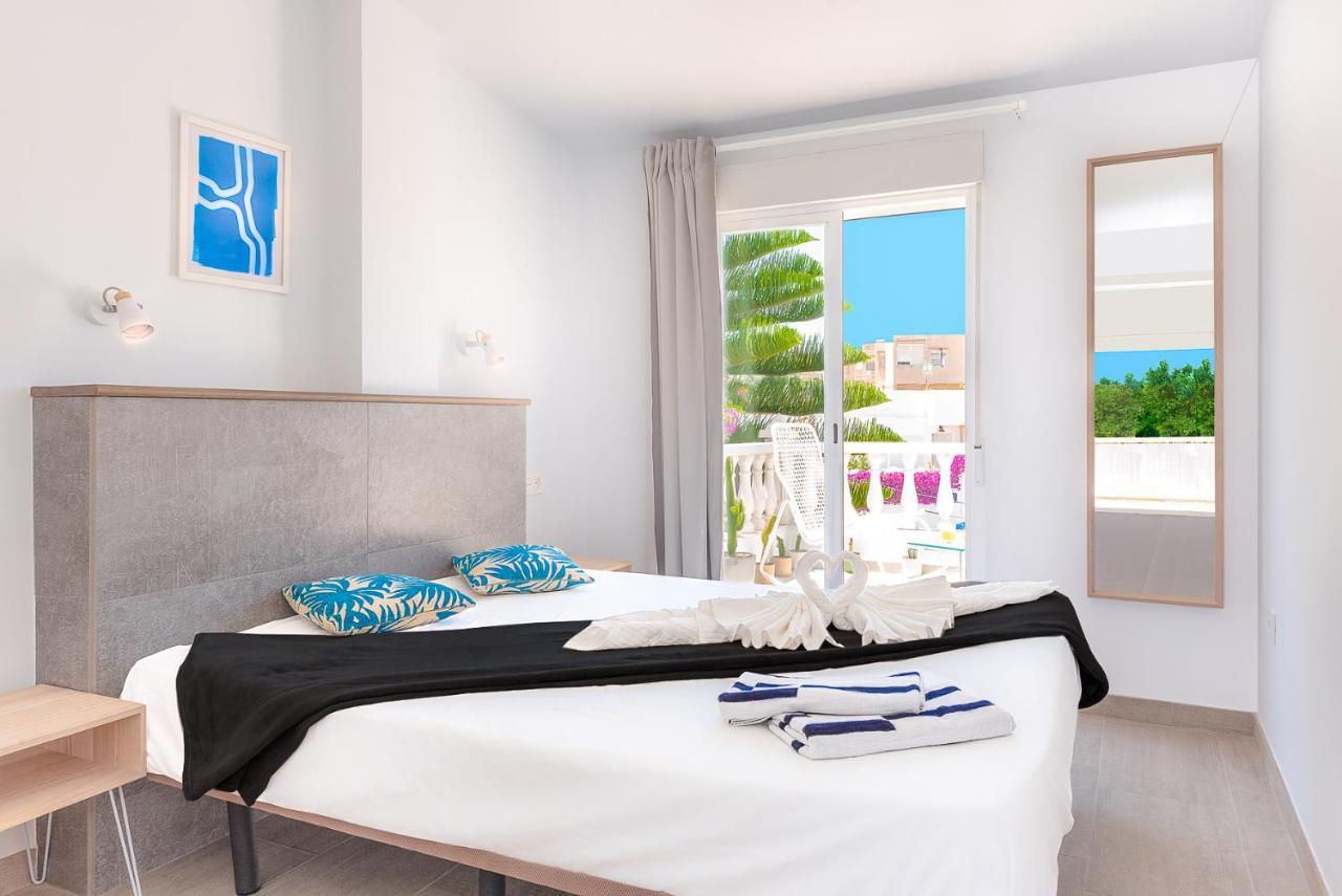 Blue Dream 3 - Sea Views, Terrace And Pool Apartment