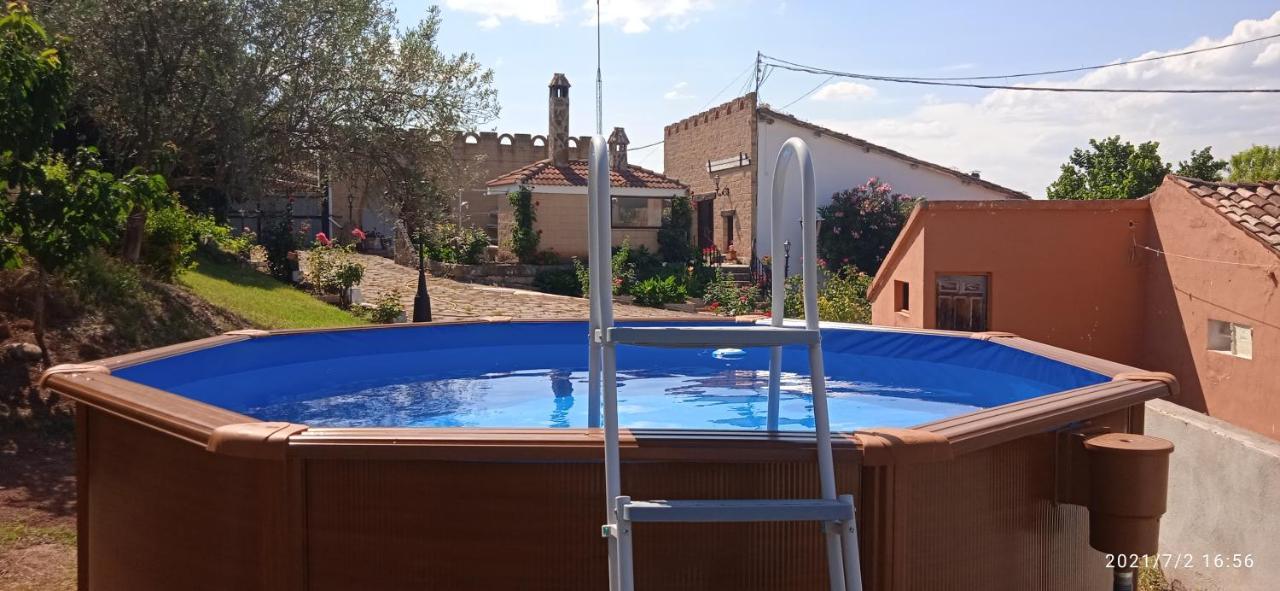 Casa Turistica Carmen, Con Chimenea, Amplia Zona De Jardin, Barbacoa, Piscina Y Garaje * Arenzana de Abajo