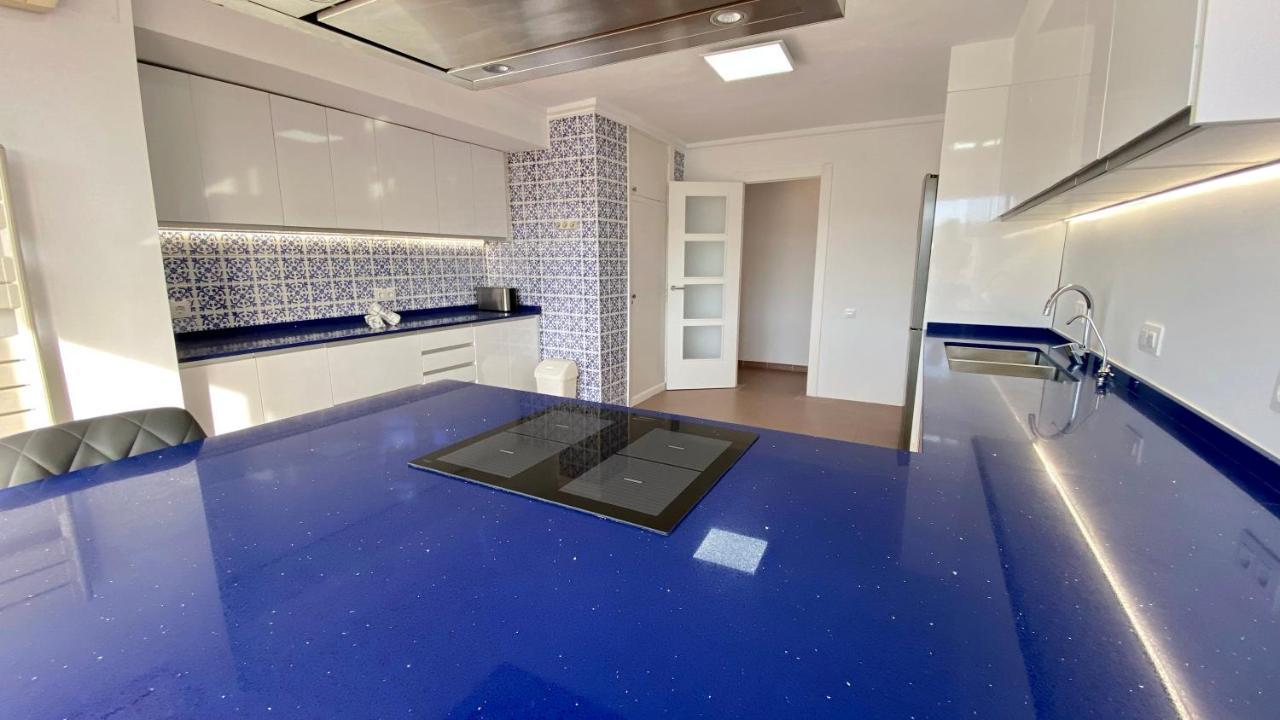 Spectacular Penthouse 100m From *