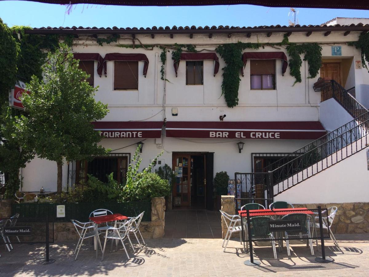 Restaurante El Cruce De *