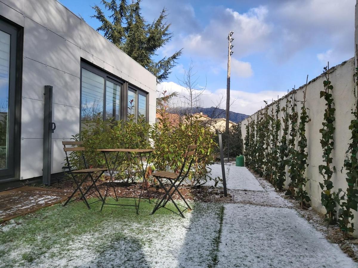 Acero Y Piedra Con Jardin Privado Apartment