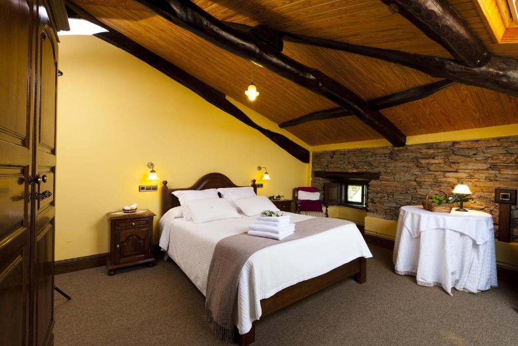 Goleta Hotel *