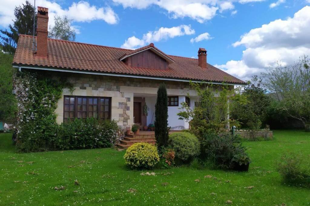 Casa Lindes Valle De , Cantabria *