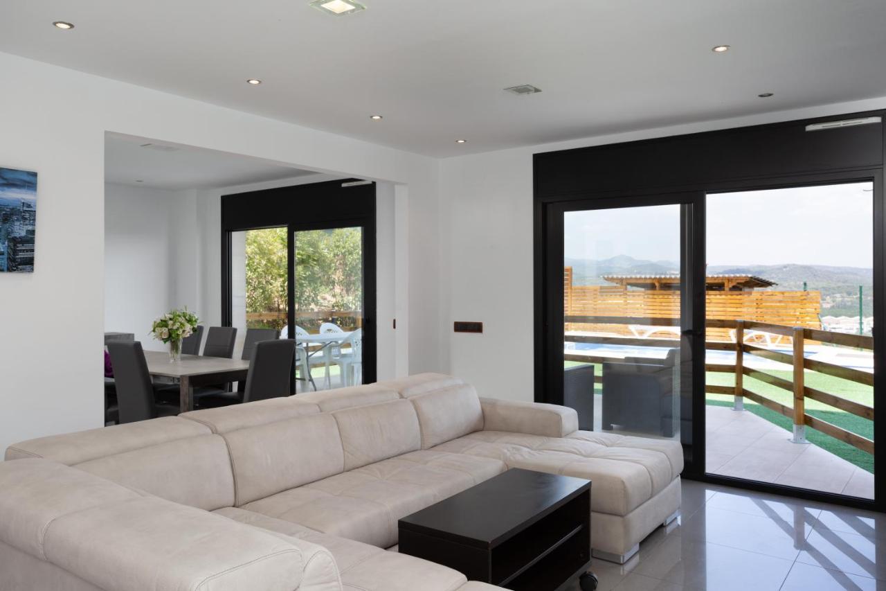 Hauzify I Velaz Villa