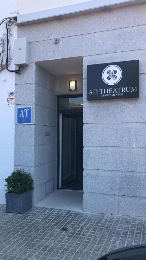 Ad Theatrum *