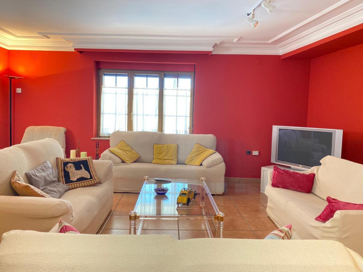 Casa Pedraza Con Piscina Privada Сasa de vacaciones *
