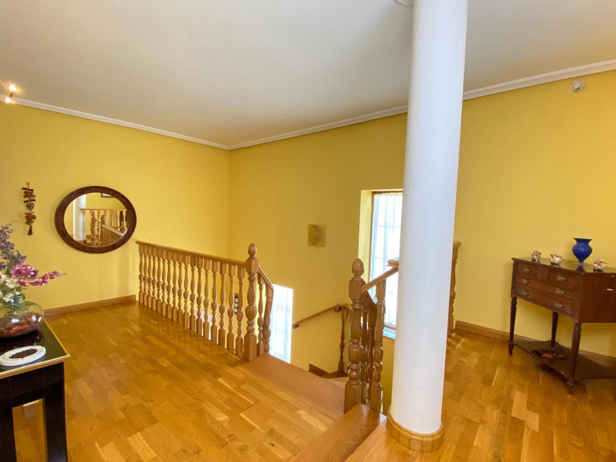 Casa Pedraza Con Piscina Privada Сasa de vacaciones