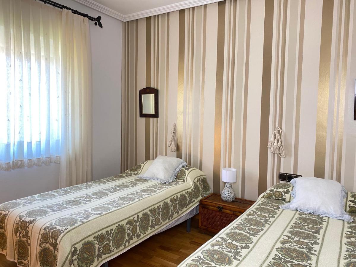 Casa Pedraza Con Piscina Privada Сasa de vacaciones Machacon
