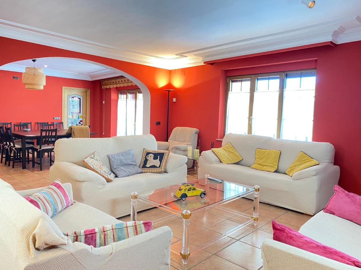 Casa Pedraza Con Piscina Privada Сasa de vacaciones Machacon