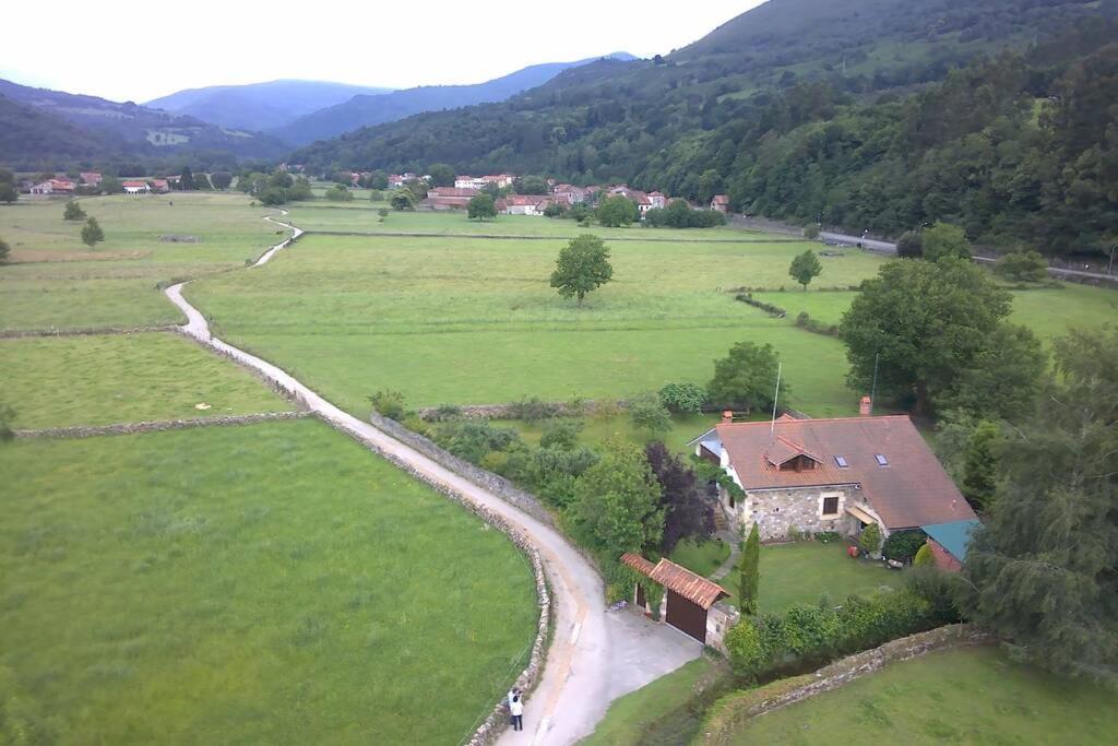 Casa Lindes Valle De , Cantabria Holiday home