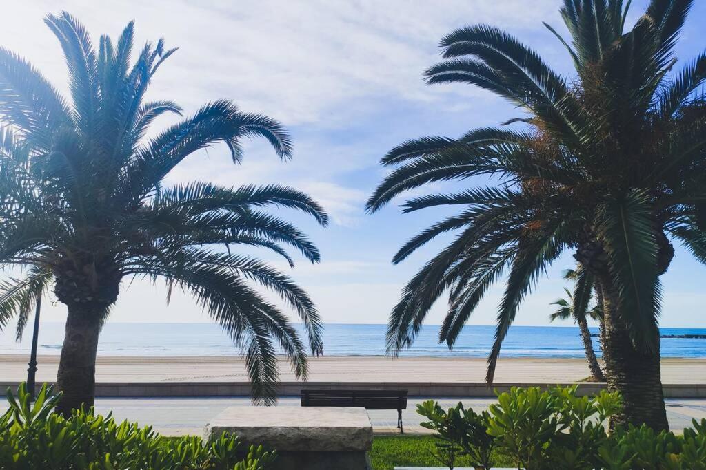 Recién Reformado En Primera Línea Con Vistas A La Playa De La Almadraba *