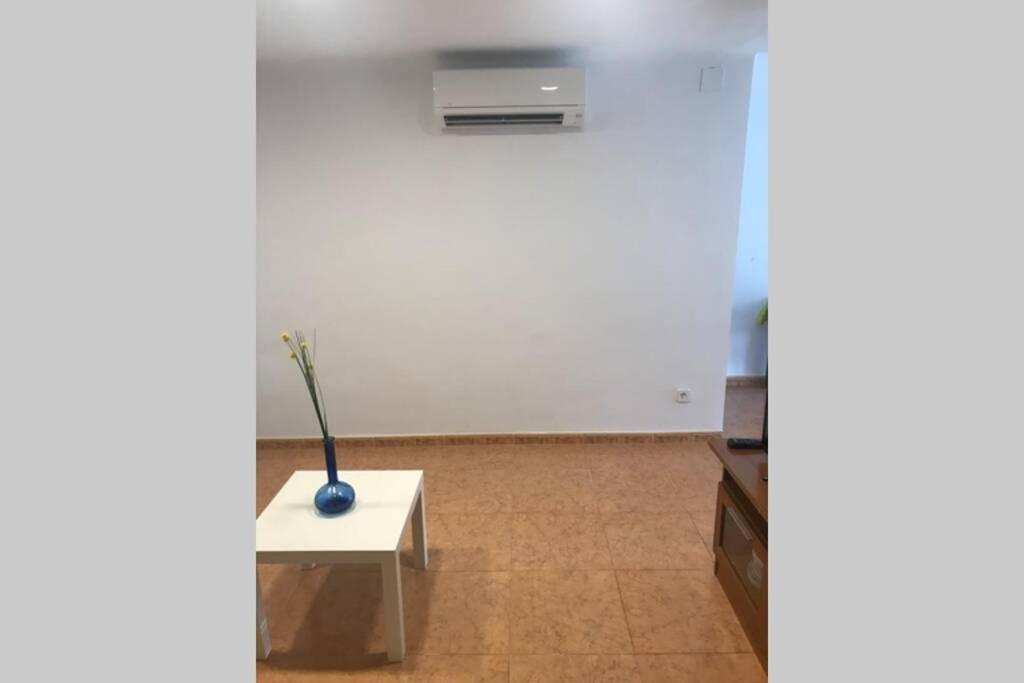 Modern 3bdr, A/c, Wifi & Parking *