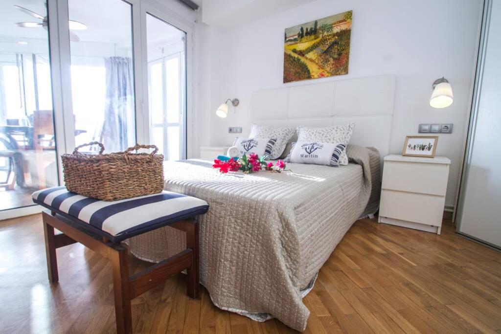 Apartment Primera Linea De Mar. Turistico