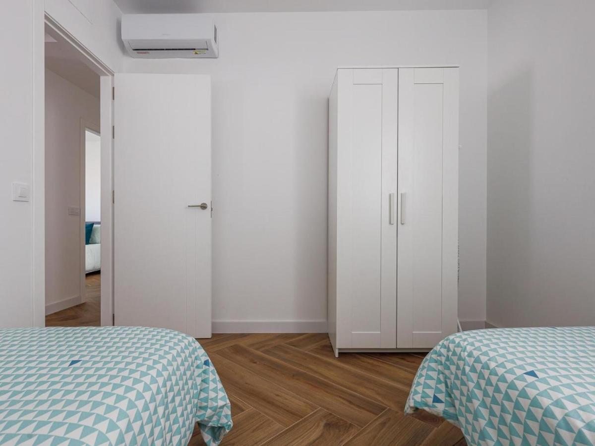 Apartment Algaba Aral *