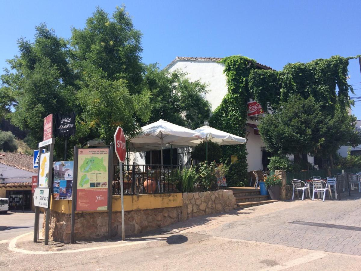 Restaurante El Cruce De *