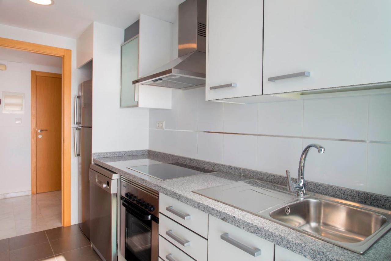 Private Balcony With Amazing Sea Views Apartment *