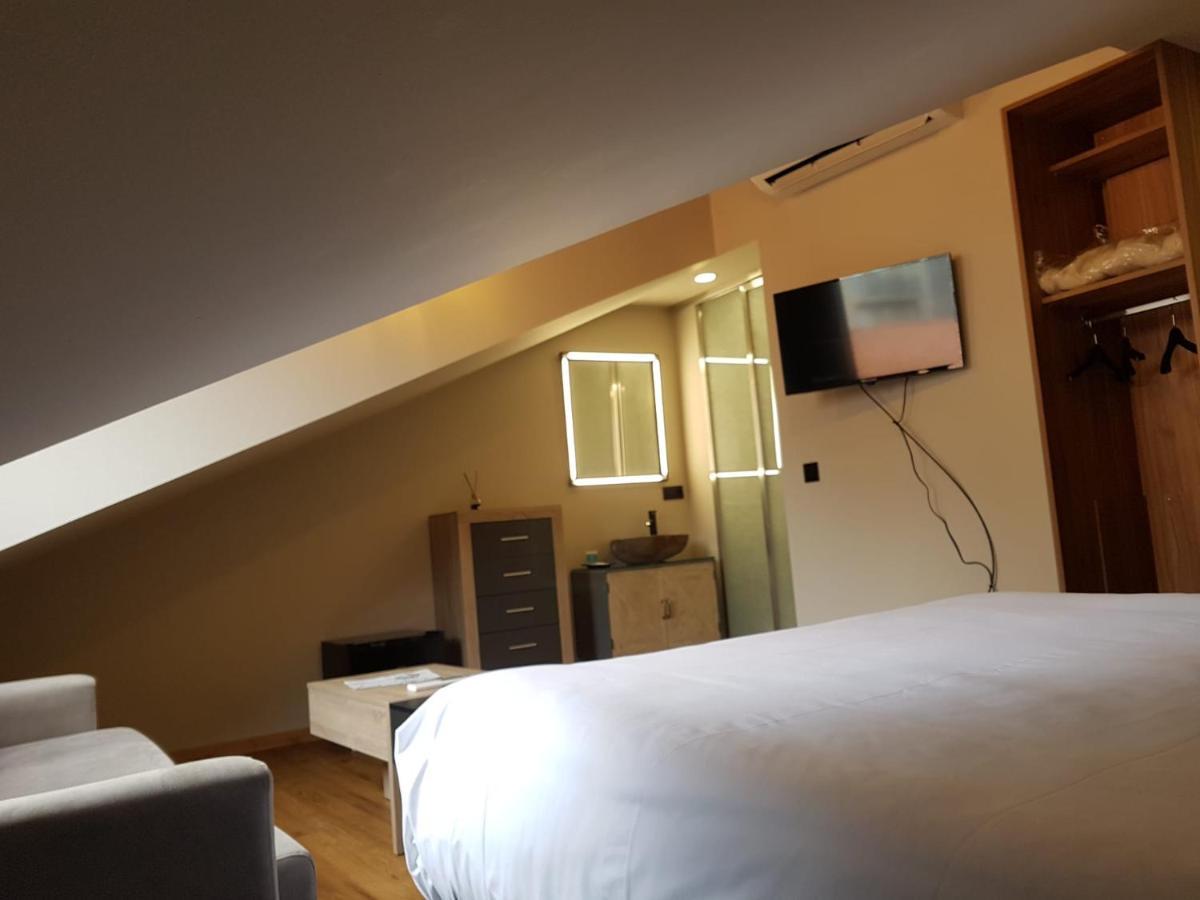 Apartamento Turísticos Y Vella By Bossh