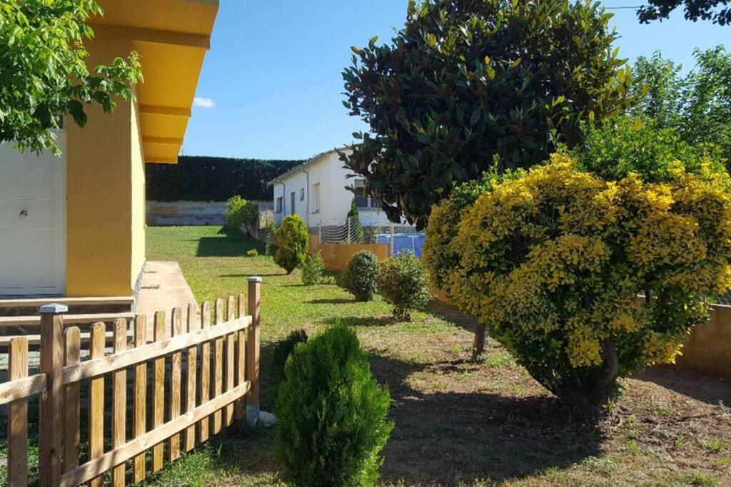 Acogedora Y Amplia Casa En Pueblo Tranquilo. Сasa de vacaciones *