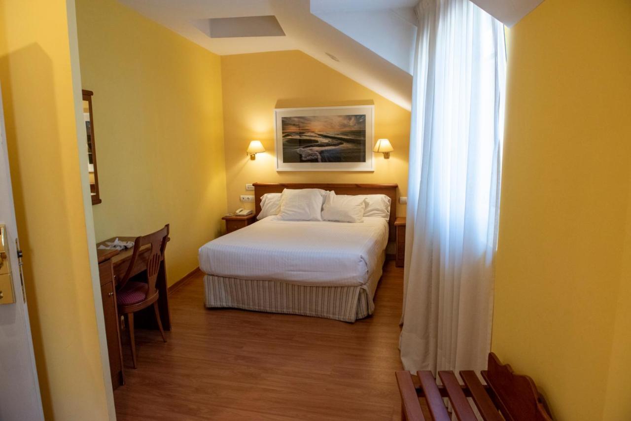 Hotel Faro De San Vicente 3*