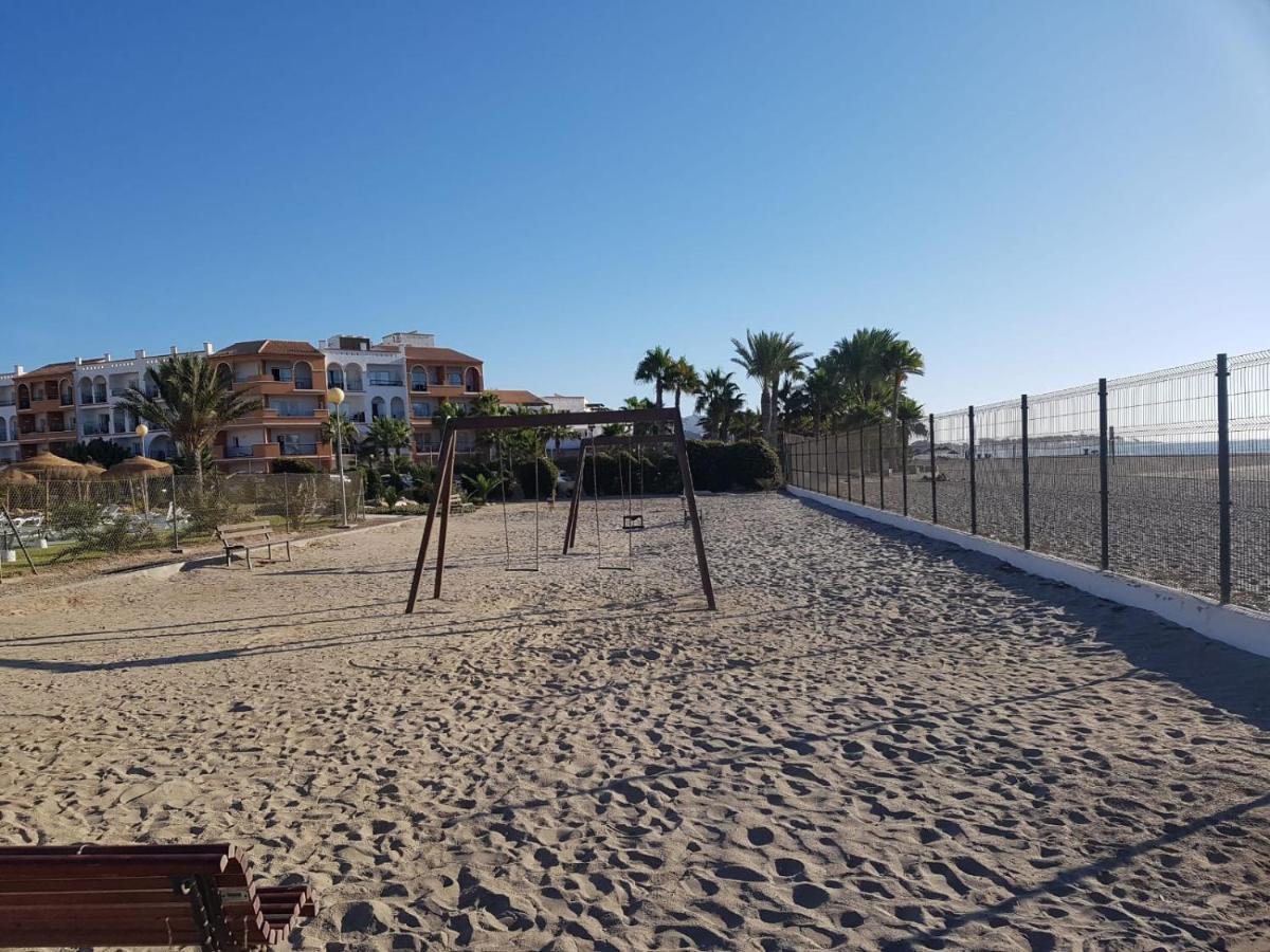 Casa Baja Naturista Con Patio En Primera Linea! * Vera