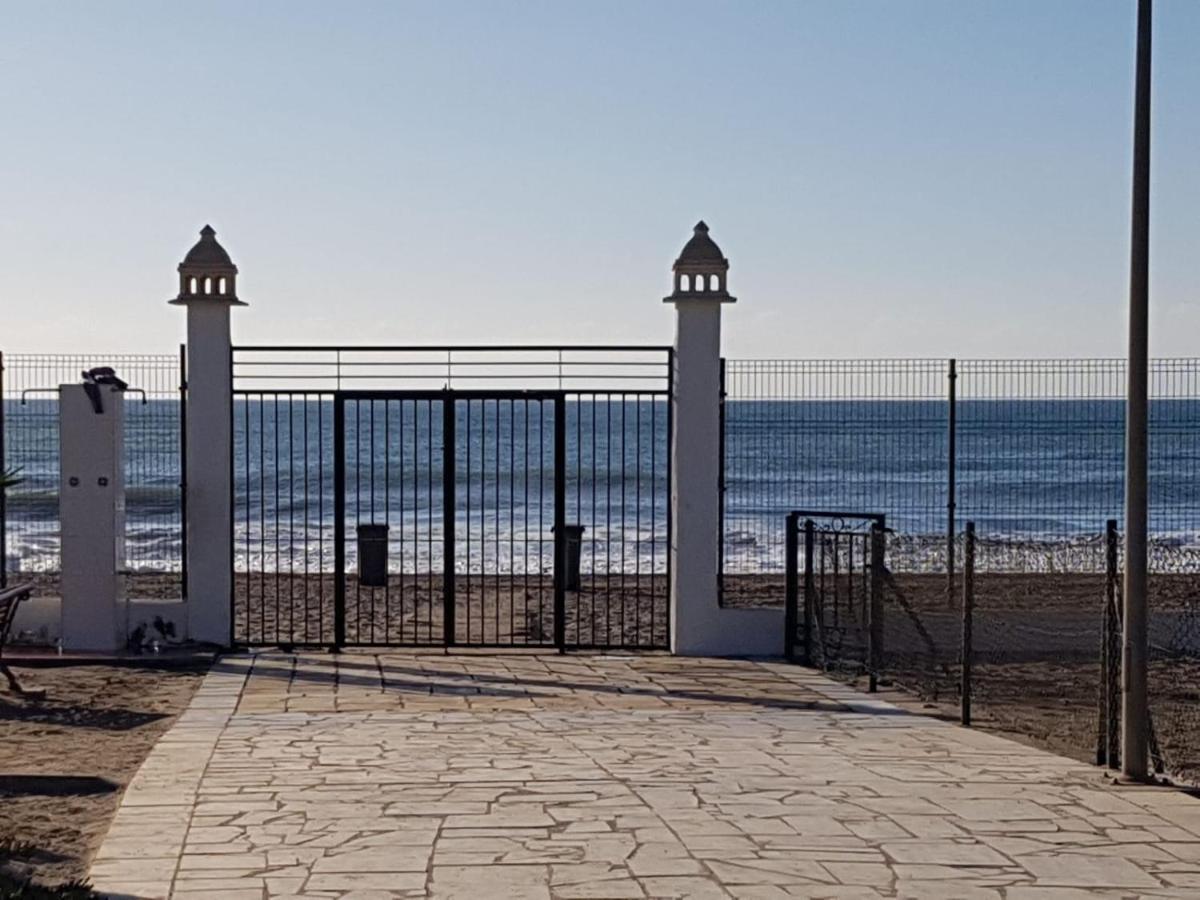 Casa Baja Naturista Con Patio En Primera Linea! * Vera
