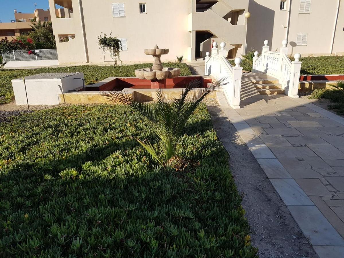 Casa Baja Naturista Con Patio En Primera Linea!