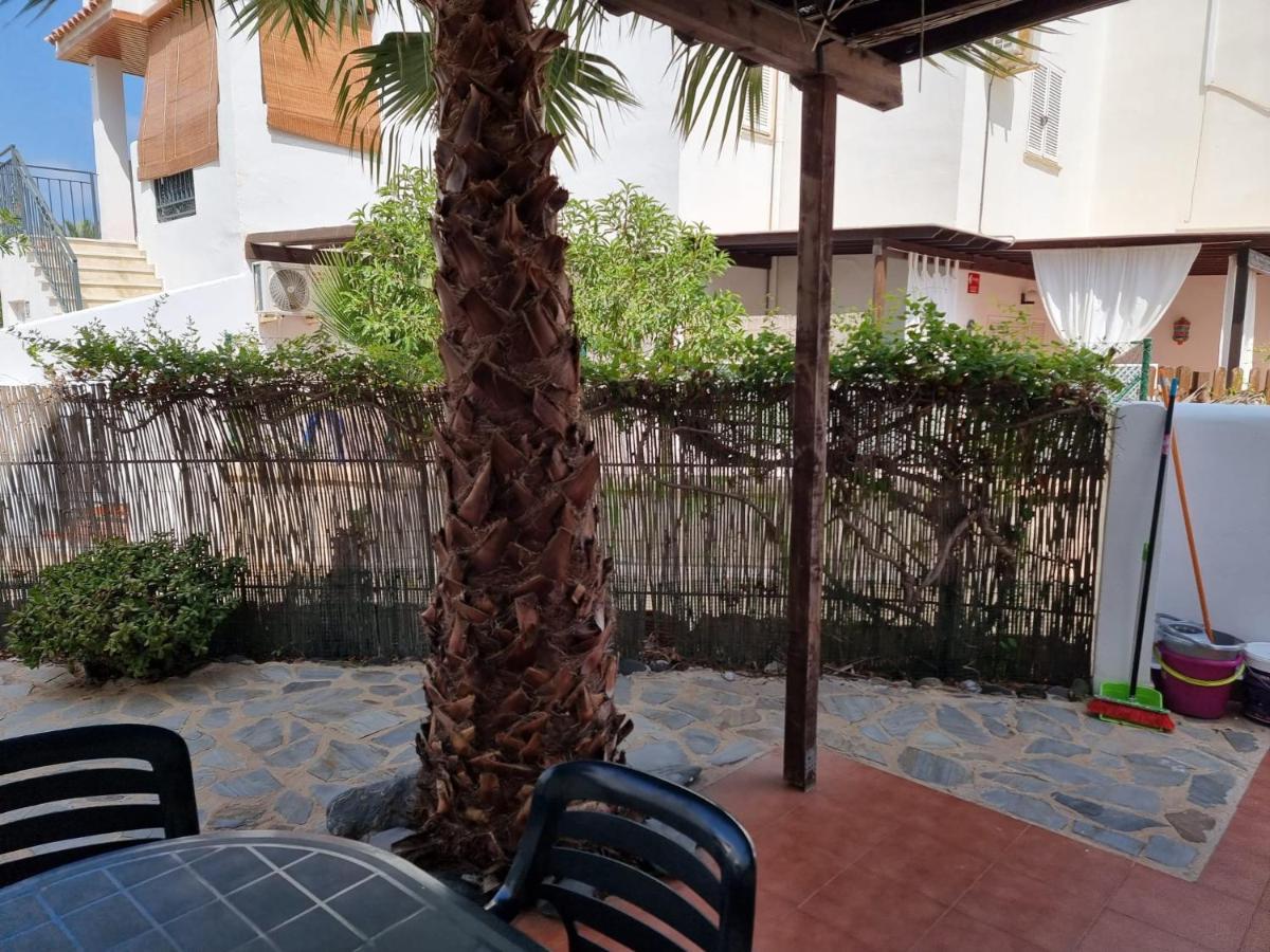 Casa Baja Naturista Con Patio En Primera Linea! * Vera