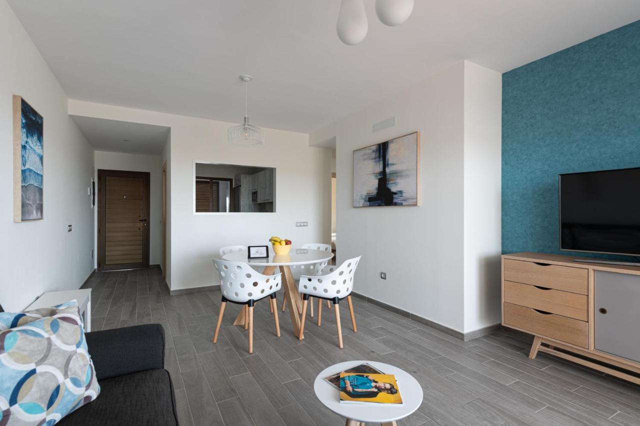 Apartment Homeforguest En Residencia De Lujo Con Terraza Y Piscina *