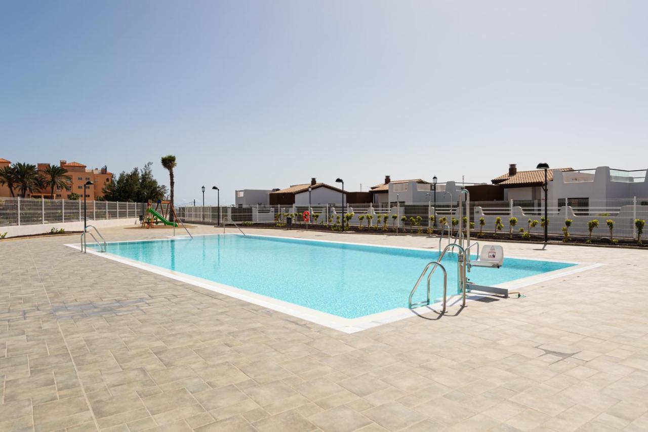 Homeforguest En Residencia De Lujo Con Terraza Y Piscina Apartment