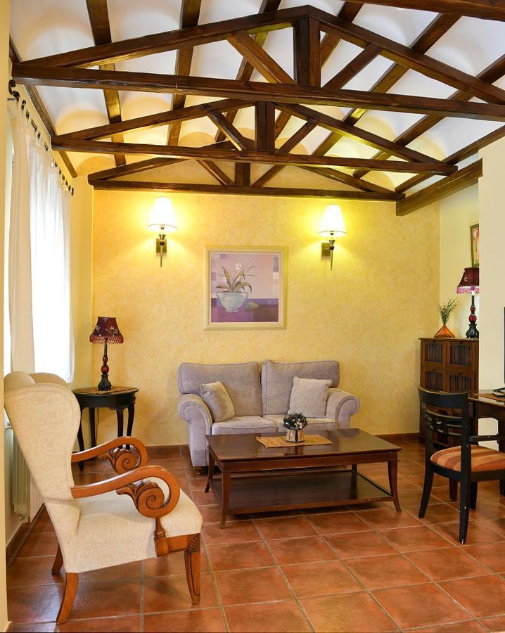 Hotel Rural La Moragona 3*