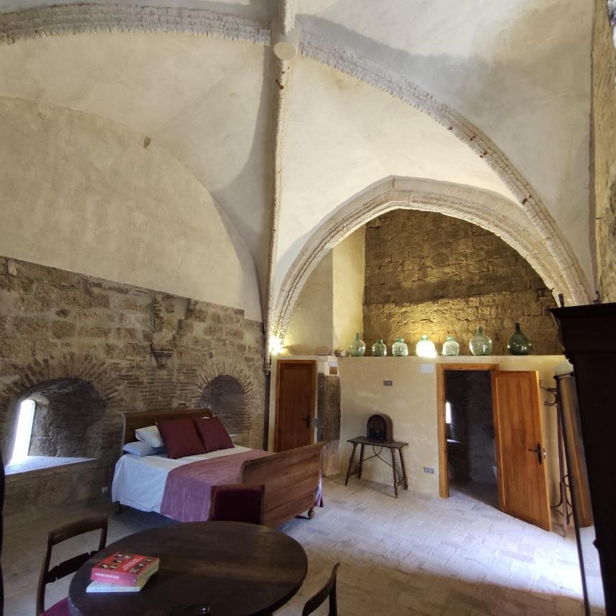 Castillo-palacio De Hotel *