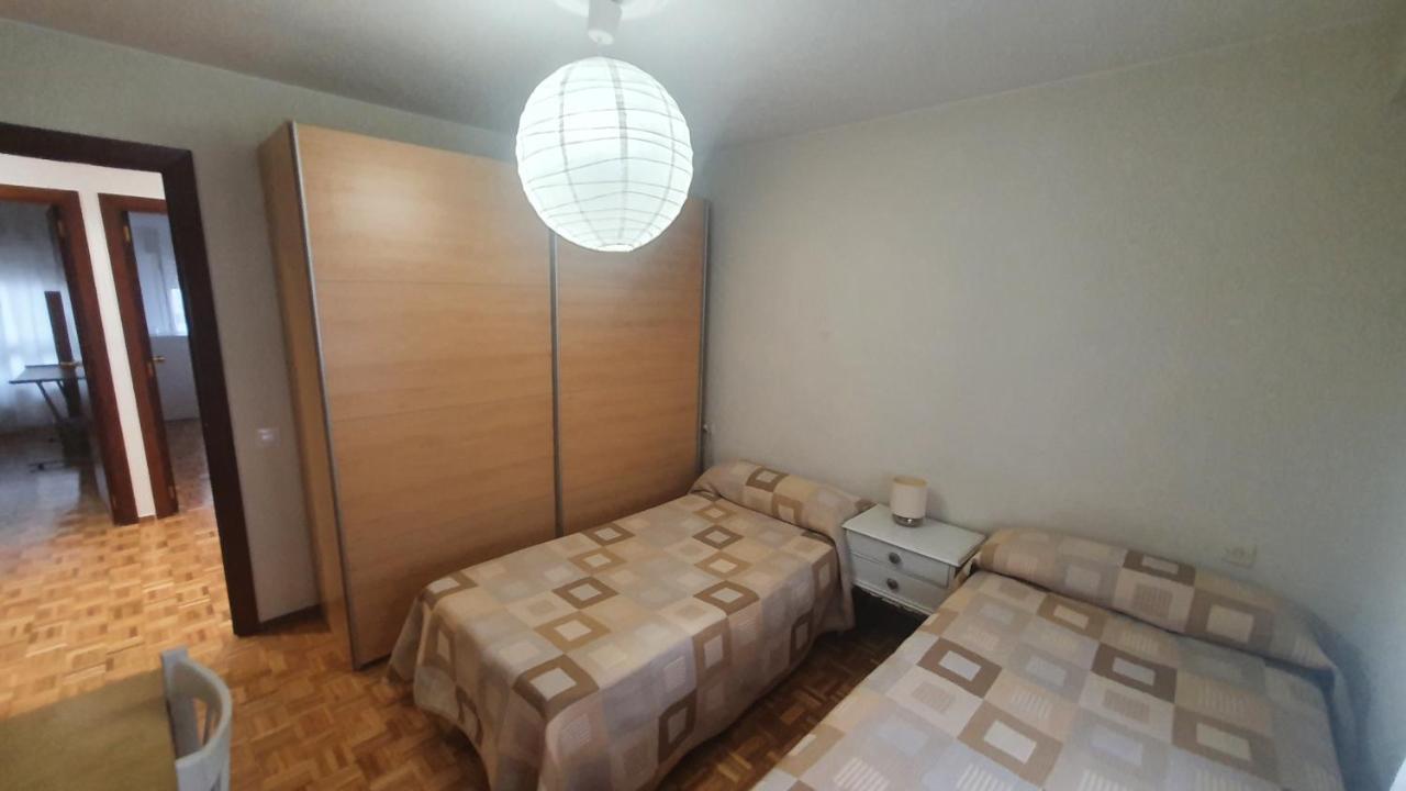Libertad 10, Piso Céntrico En Gijón, Con Wifi De 3 Hab 5 Personas