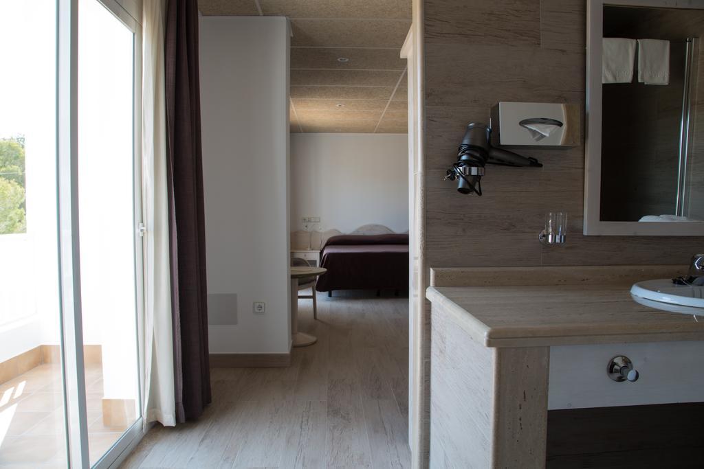 & Entre Pinos-adults Only 3*