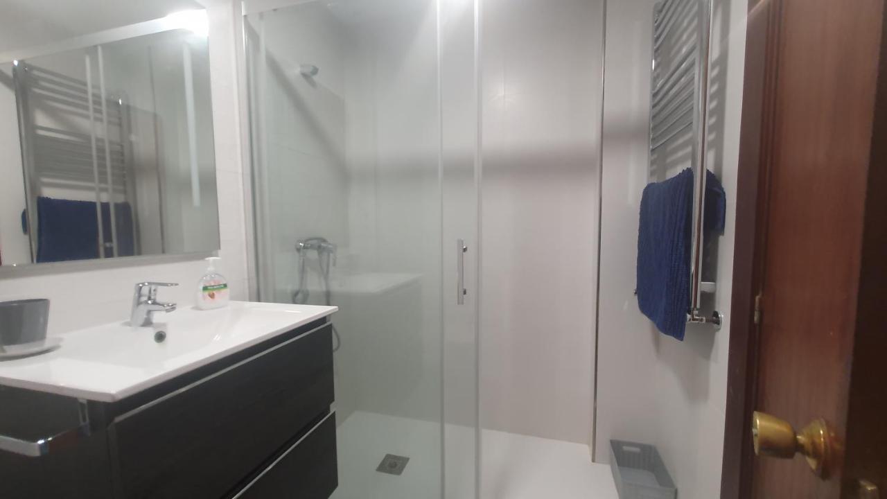 Apartamento Libertad 10, Piso Céntrico En Gijón, Con Wifi De 3 Hab 5 Personas *