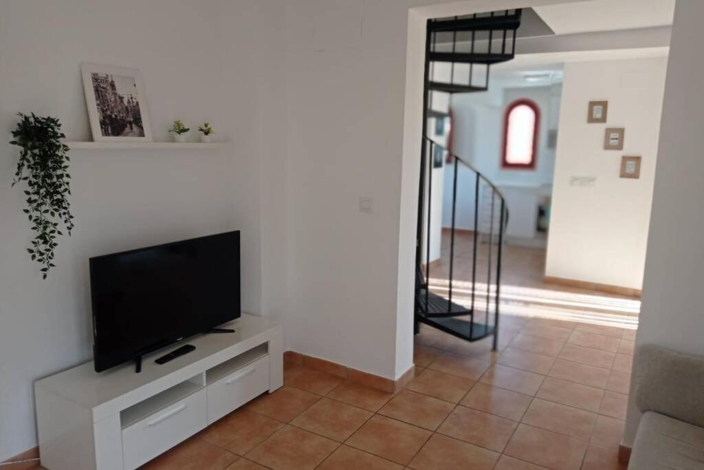 Apartamento Duplex. Muy Tranquilo. Terraza Y Bbq Apartamento *