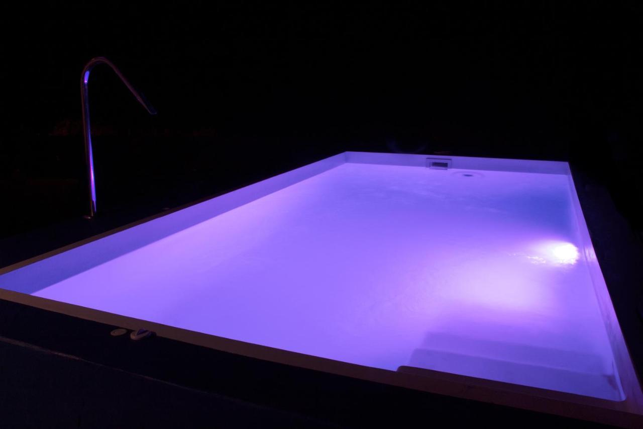 Casa Alba, Casa Rústica En La Colina Con Piscina-spa Climatizada Y Vistas Al Mar Puntallana