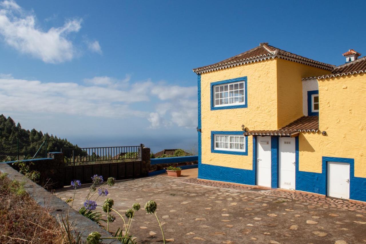 Casa Alba, Casa Rústica En La Colina Con Piscina-spa Climatizada Y Vistas Al Mar Сasa de vacaciones *