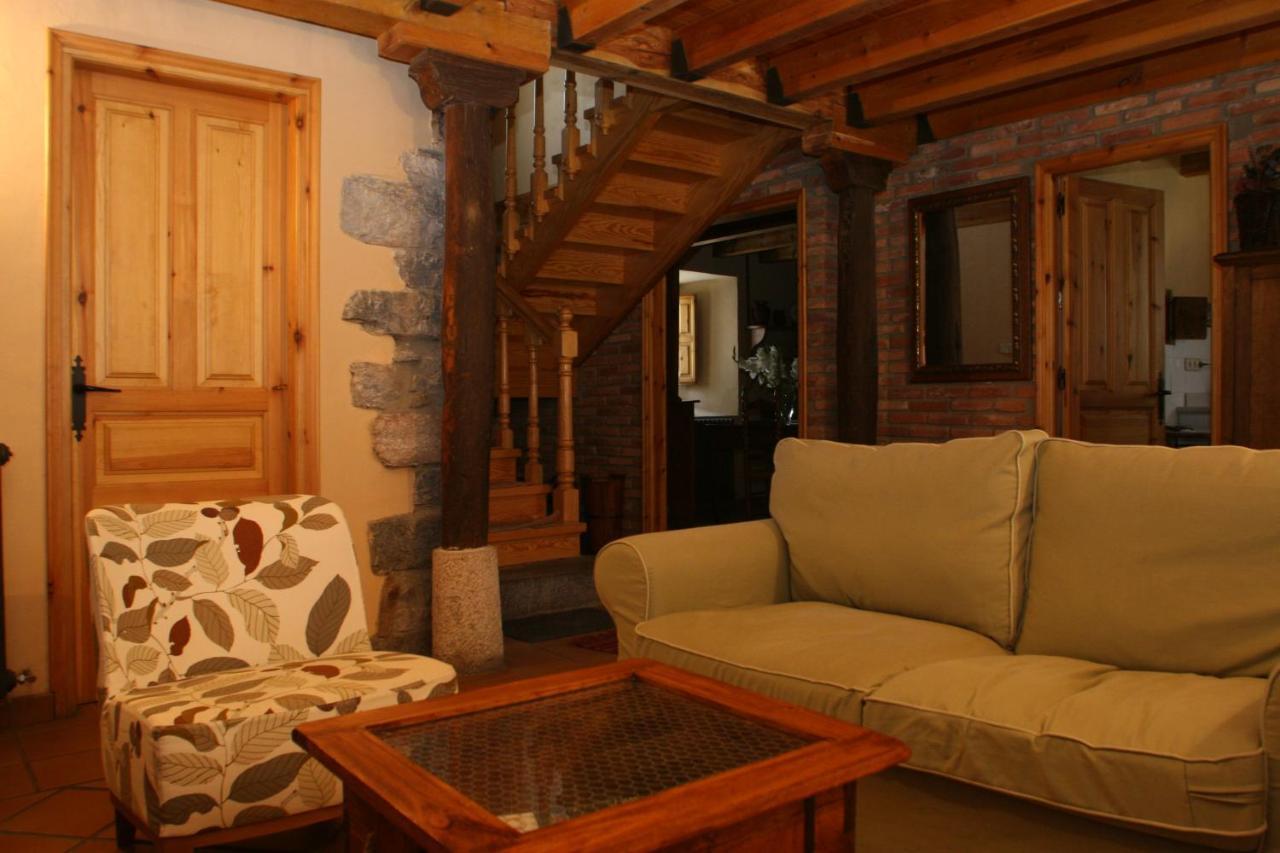 Casa Susaron Homestay *