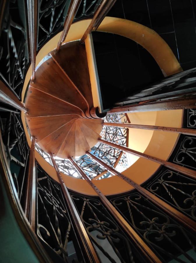 Gaudi Style Apartahotel *