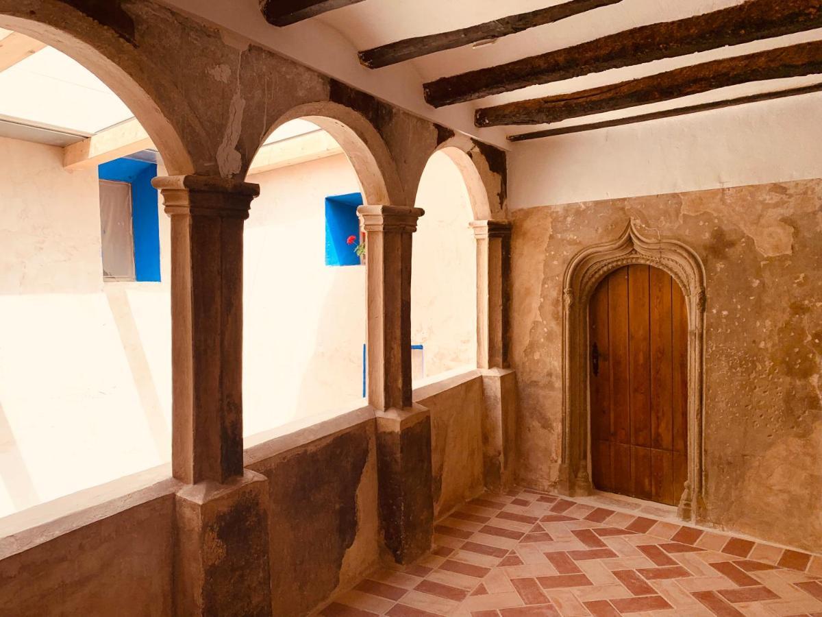 Hotel Castillo-palacio De *