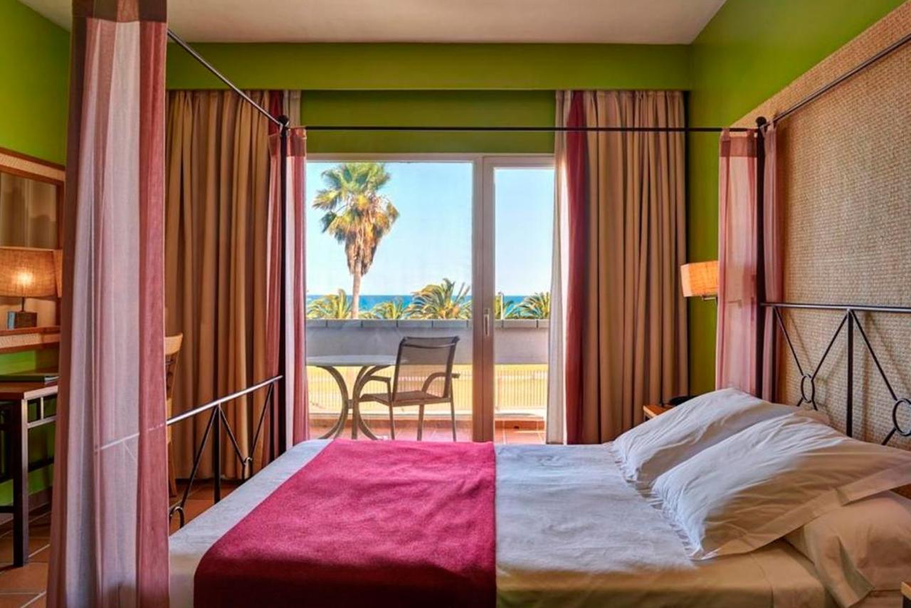 Hotel De 4*