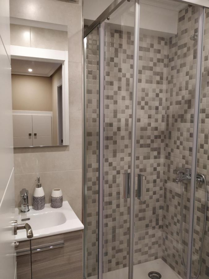 Apartamento El Capricho -piso Reformado De Lujo En El Centro Con Parking Incluido