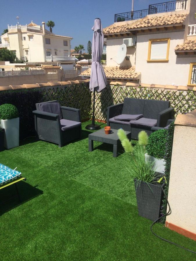 Stunning Five Bedroom With Fabulous Swimming Pool. Villa *